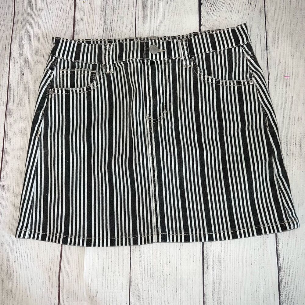 Teens Sky & Sparrow white and black Stripe Mini Skirt size 5